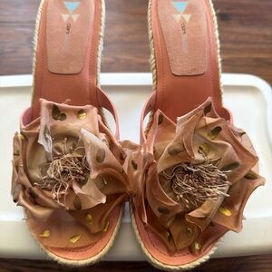 Dani Black Coral Orange Floral Raffia-Heel Sandals – Vero Cuoio Leather Sole